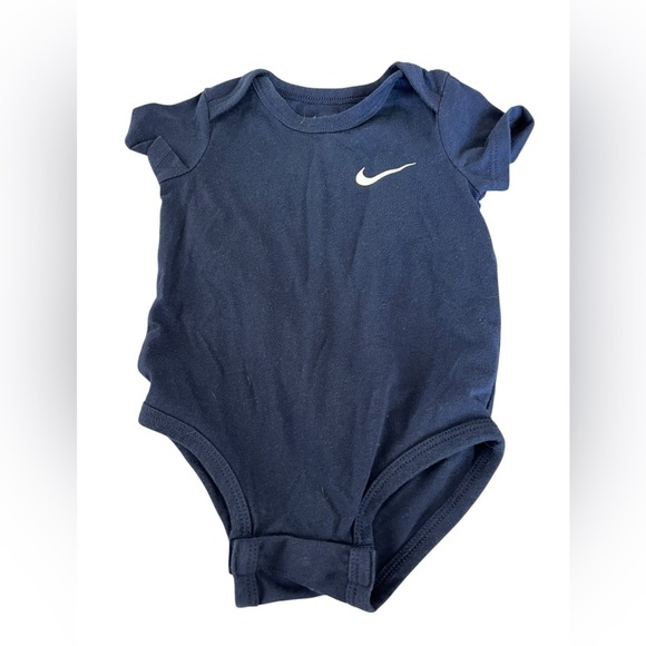 NWOT Set of 4 Nike onesies size 6 months - Picture 6 of 10